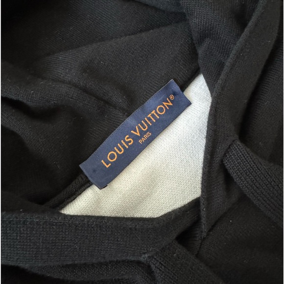 Louis Vuitton Monogram Gradient Hoodie (M) - Picture 4 of 11